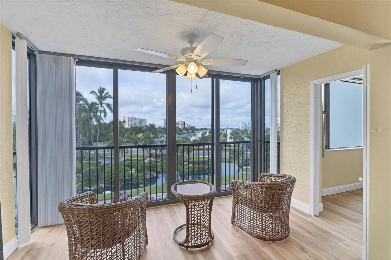 5855 Midnight Pass Road, Unit 420, Sarasota, FL 34242 Photo
