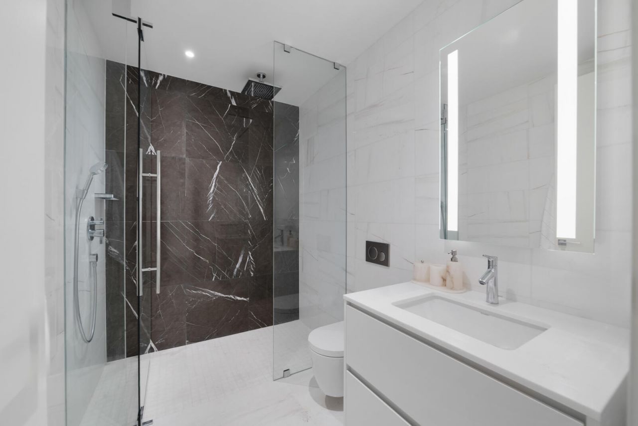 300 Biscayne Boulevard Way, Unit 2004, Miami, FL 33131 Photo