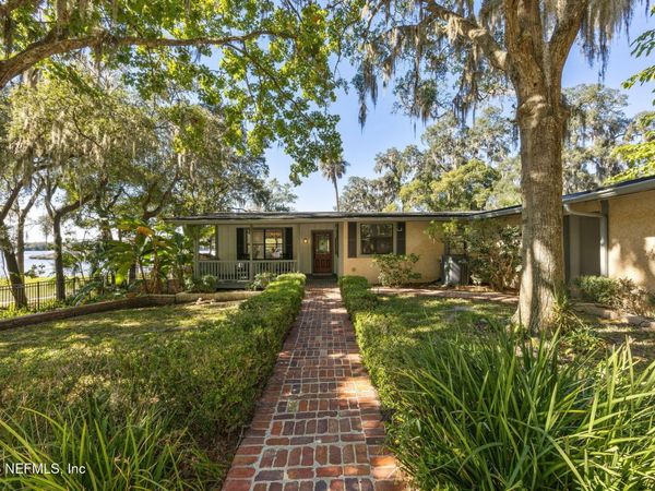 6750 OAKWOOD Drive, Jacksonville, FL 32211