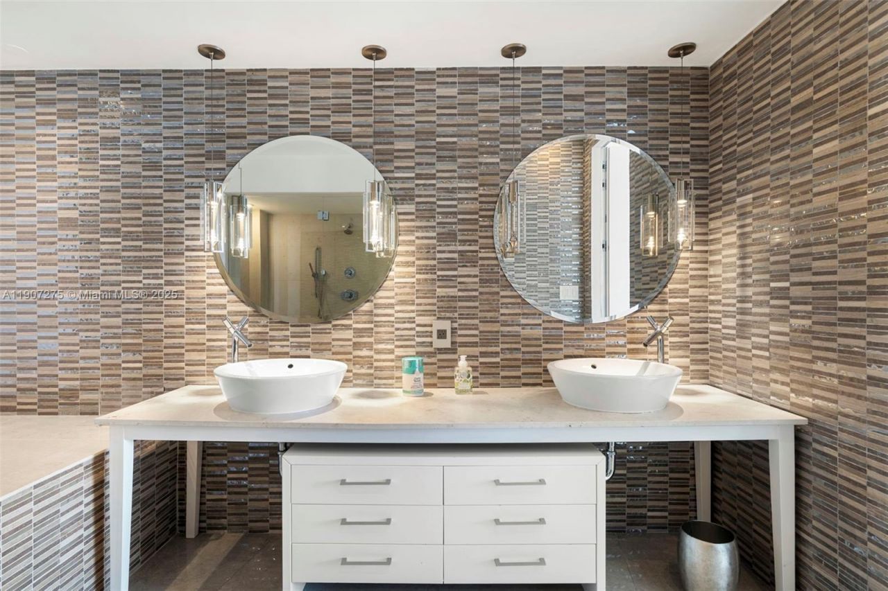 450 Alton Rd, Unit PH 4104, Miami Beach, FL 33139 Photo