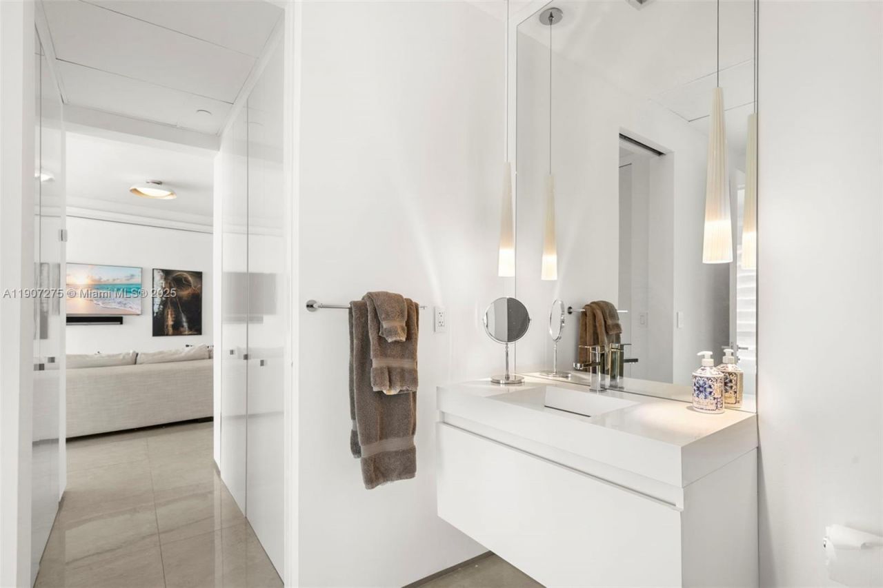 450 Alton Rd, Unit PH 4104, Miami Beach, FL 33139 Photo