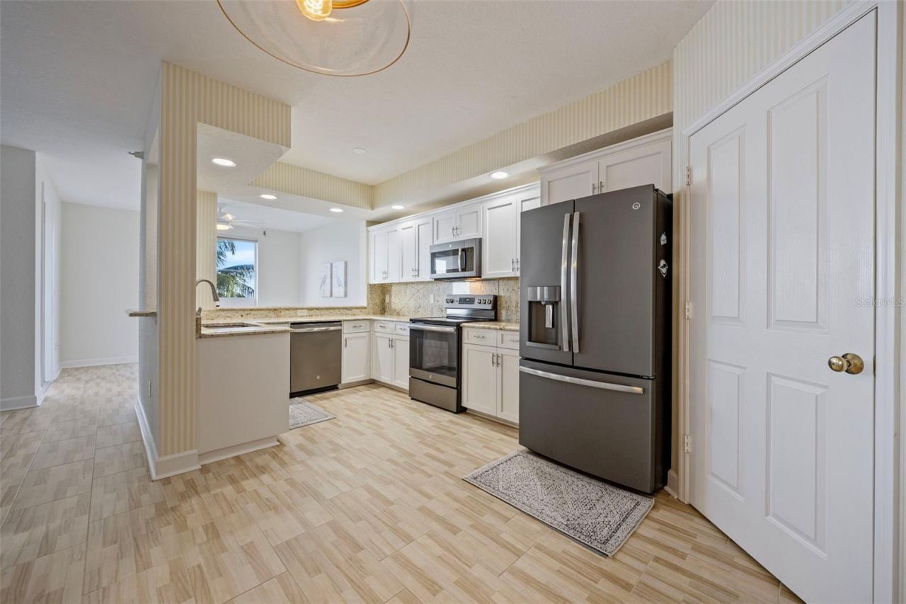 4981 Bacopa Lane S, Unit 302, Saint Petersburg, FL 33715 Photo