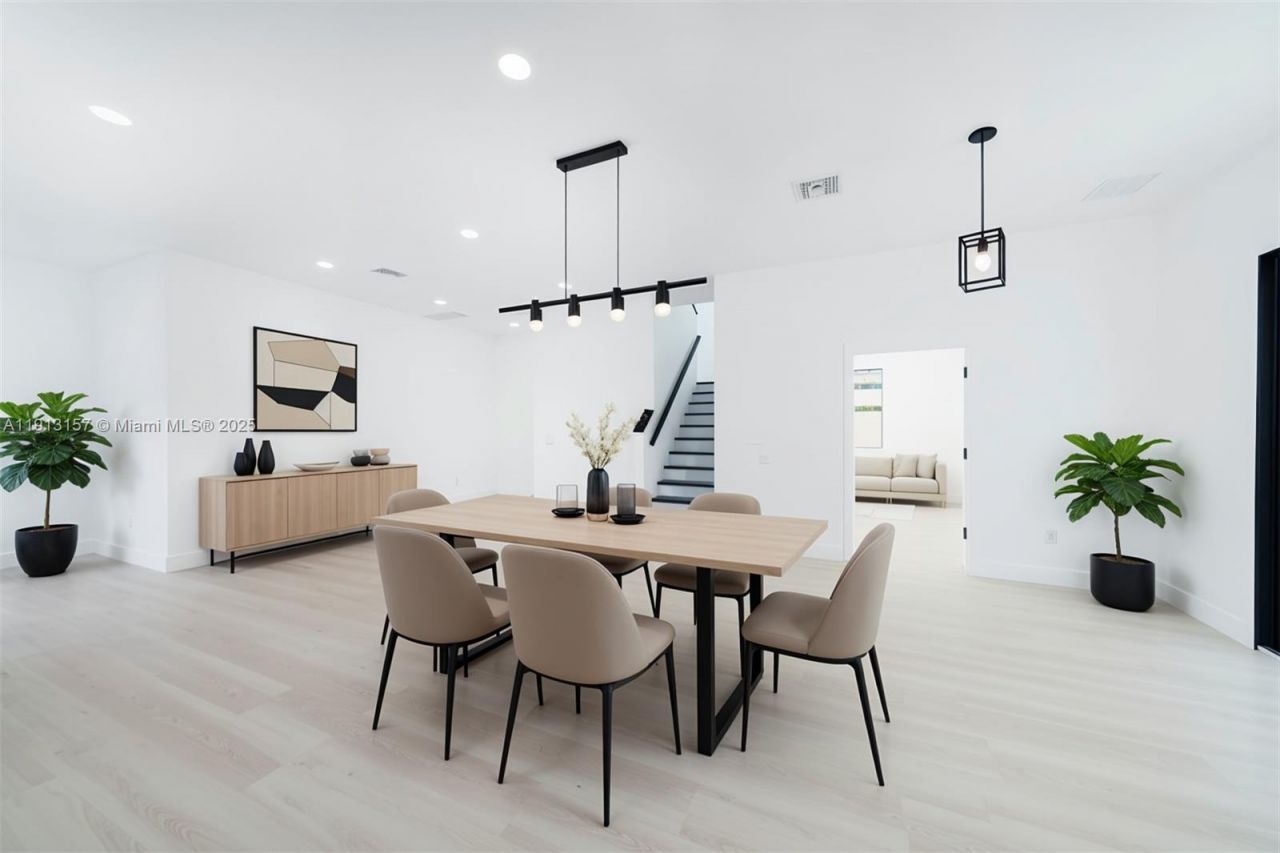 2925 13th St N, Saint Petersburg, FL 33704 Photo