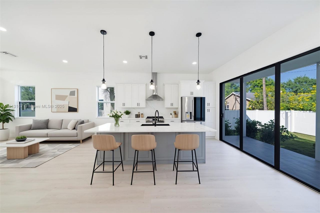 2925 13th St N, Saint Petersburg, FL 33704 Photo