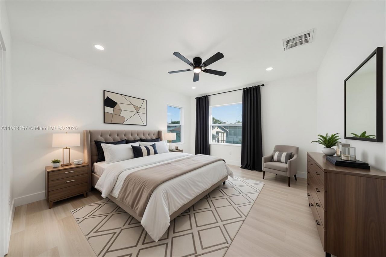 2925 13th St N, Saint Petersburg, FL 33704 Photo