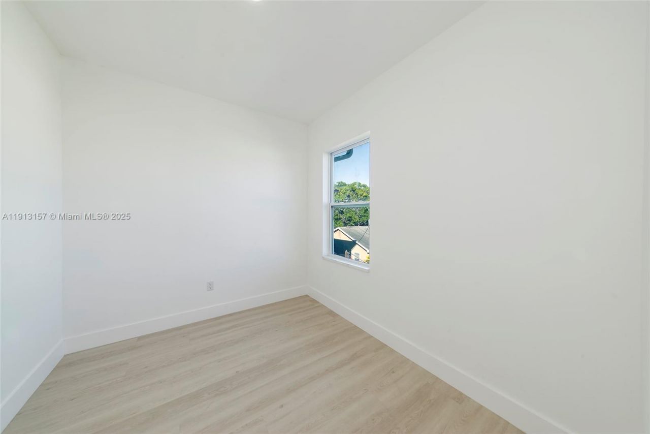 2925 13th St N, Saint Petersburg, FL 33704 Photo