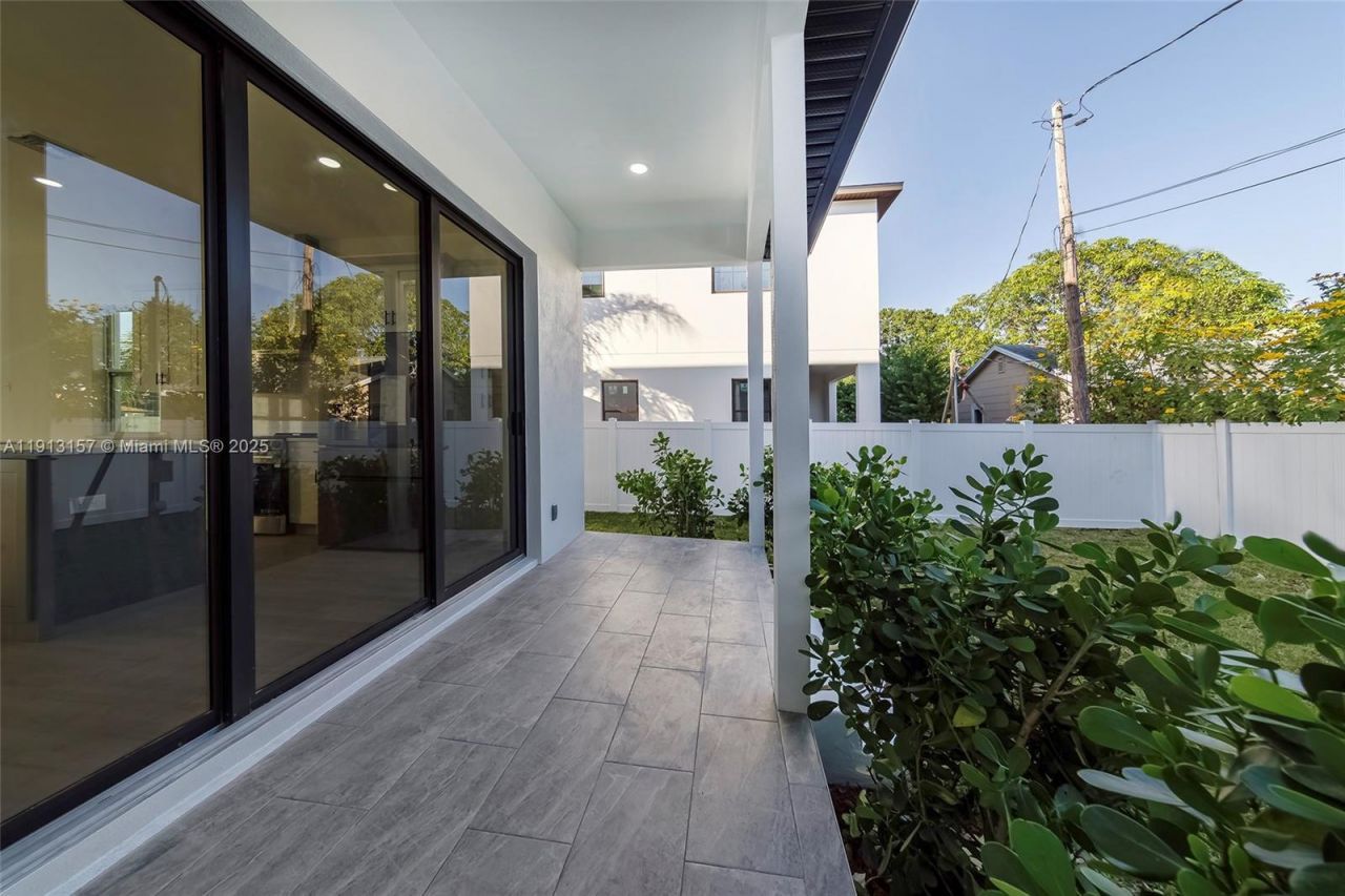 2925 13th St N, Saint Petersburg, FL 33704 Photo