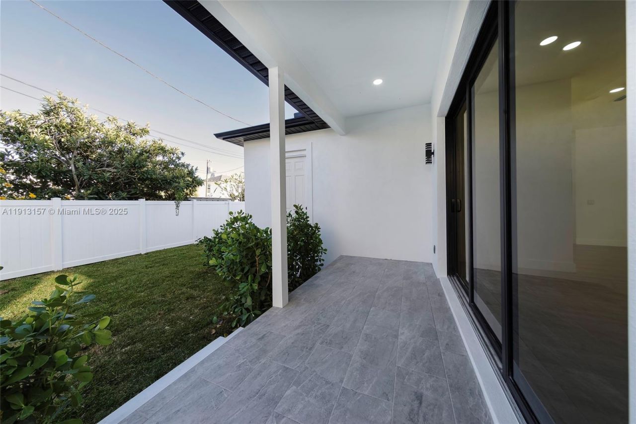 2925 13th St N, Saint Petersburg, FL 33704 Photo