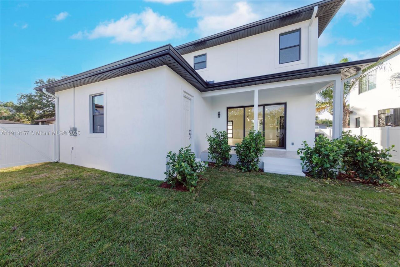 2925 13th St N, Saint Petersburg, FL 33704 Photo