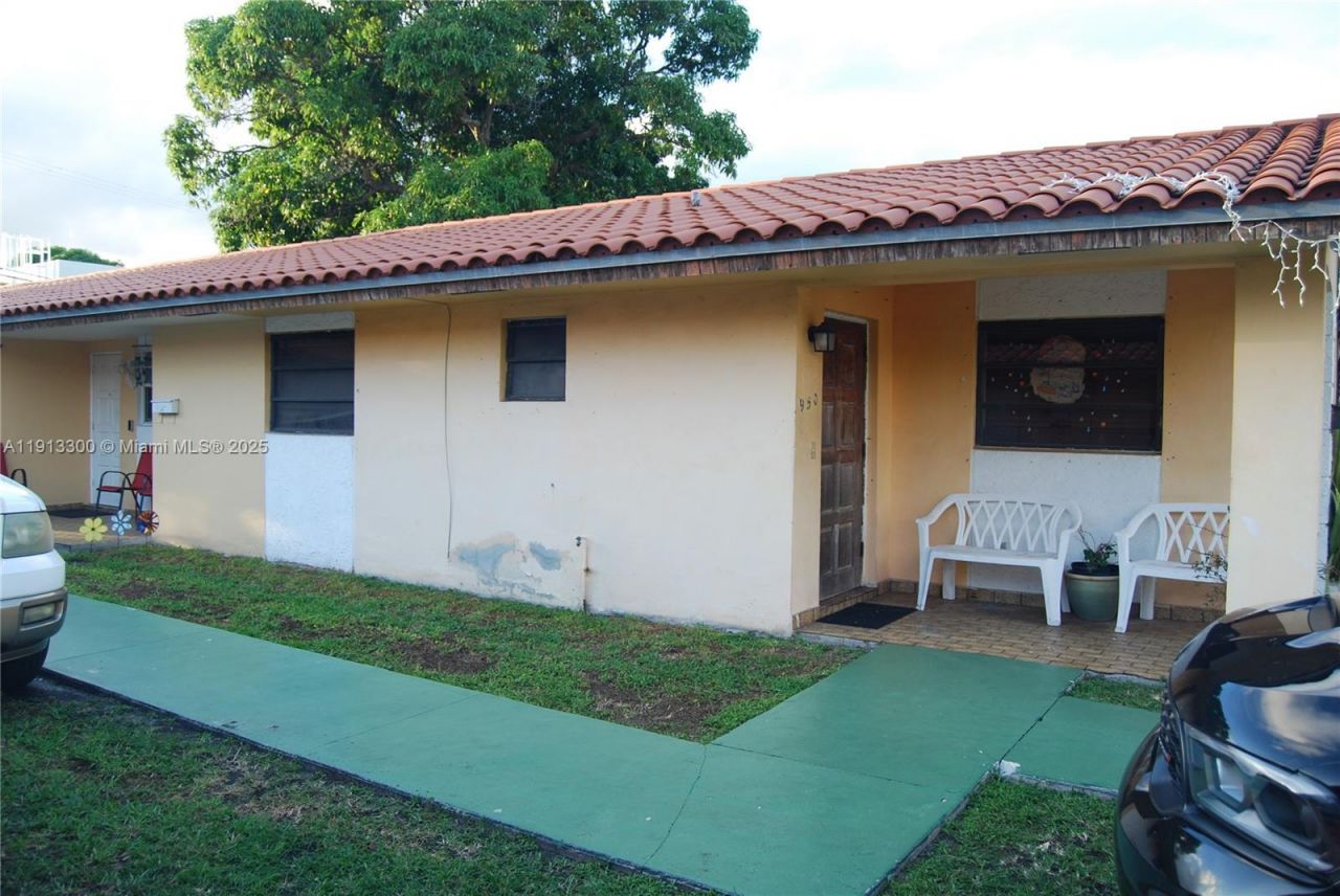 950 SW 13th Ct, Miami, FL 33135 Photo