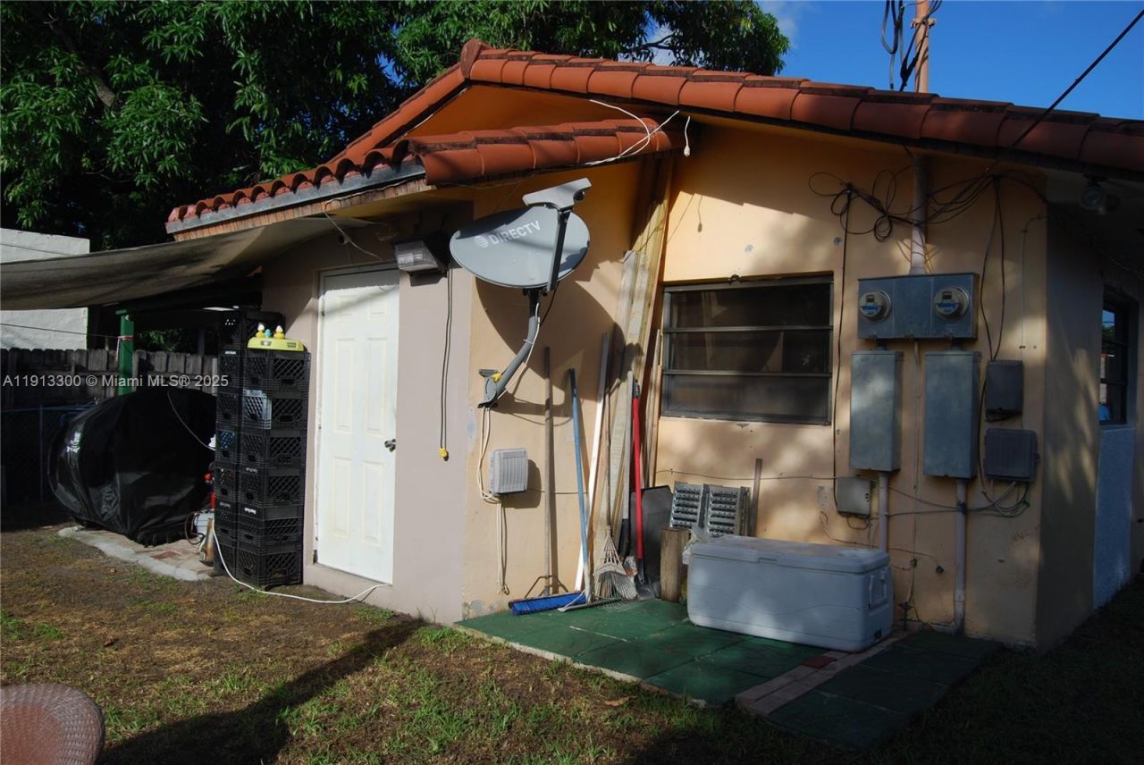 950 SW 13th Ct, Miami, FL 33135 Photo