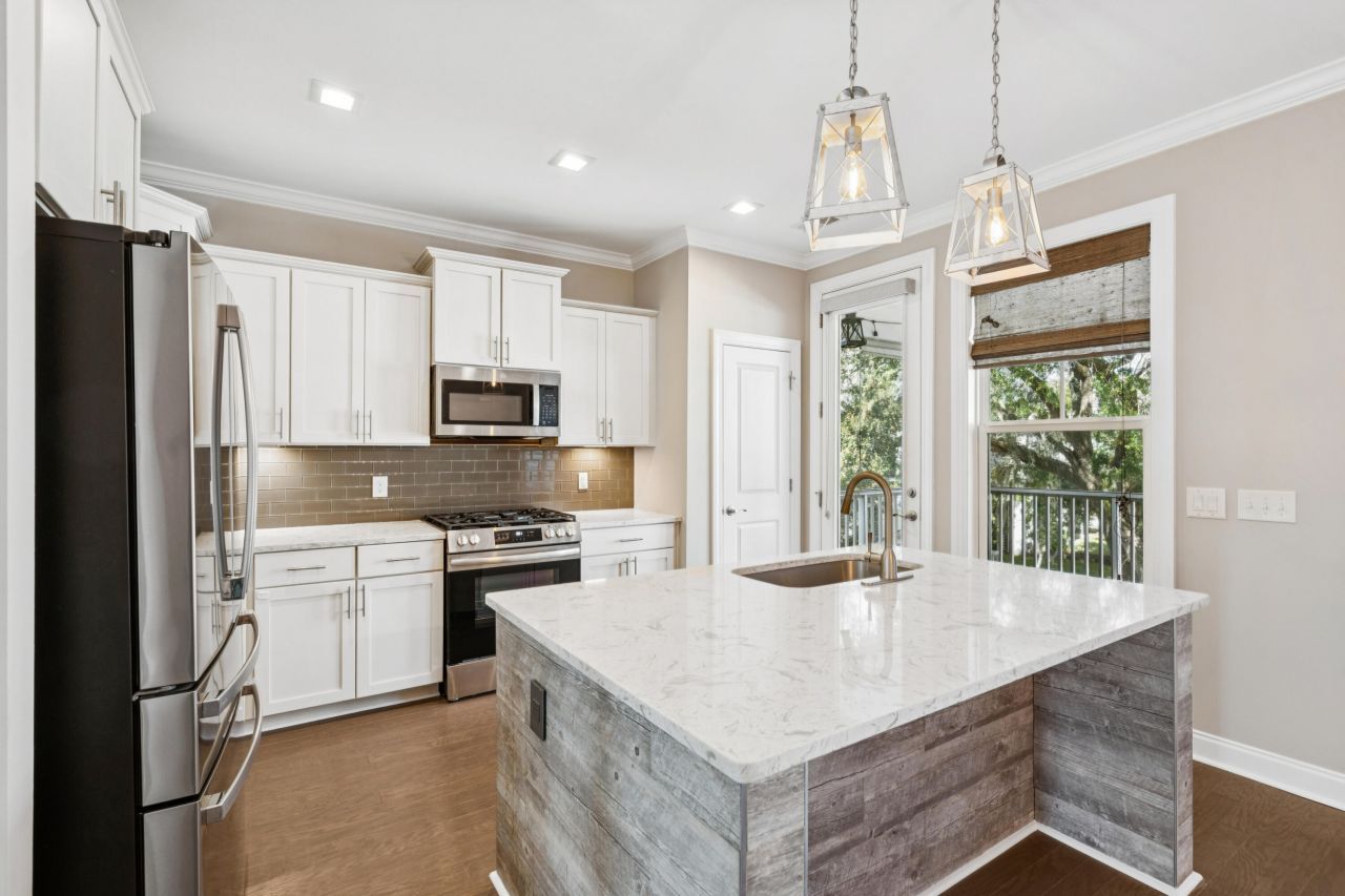 2216 Hamlin Sound Circle Circle Photo 17