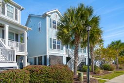 2216 Hamlin Sound Circle Circle photo 4