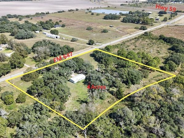 979 N FM 647 Road , Louise, TX 77455