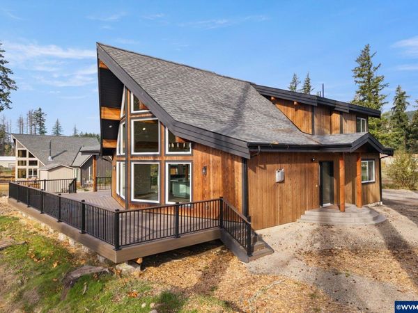 138 Santiam St, Gates, OR 97346