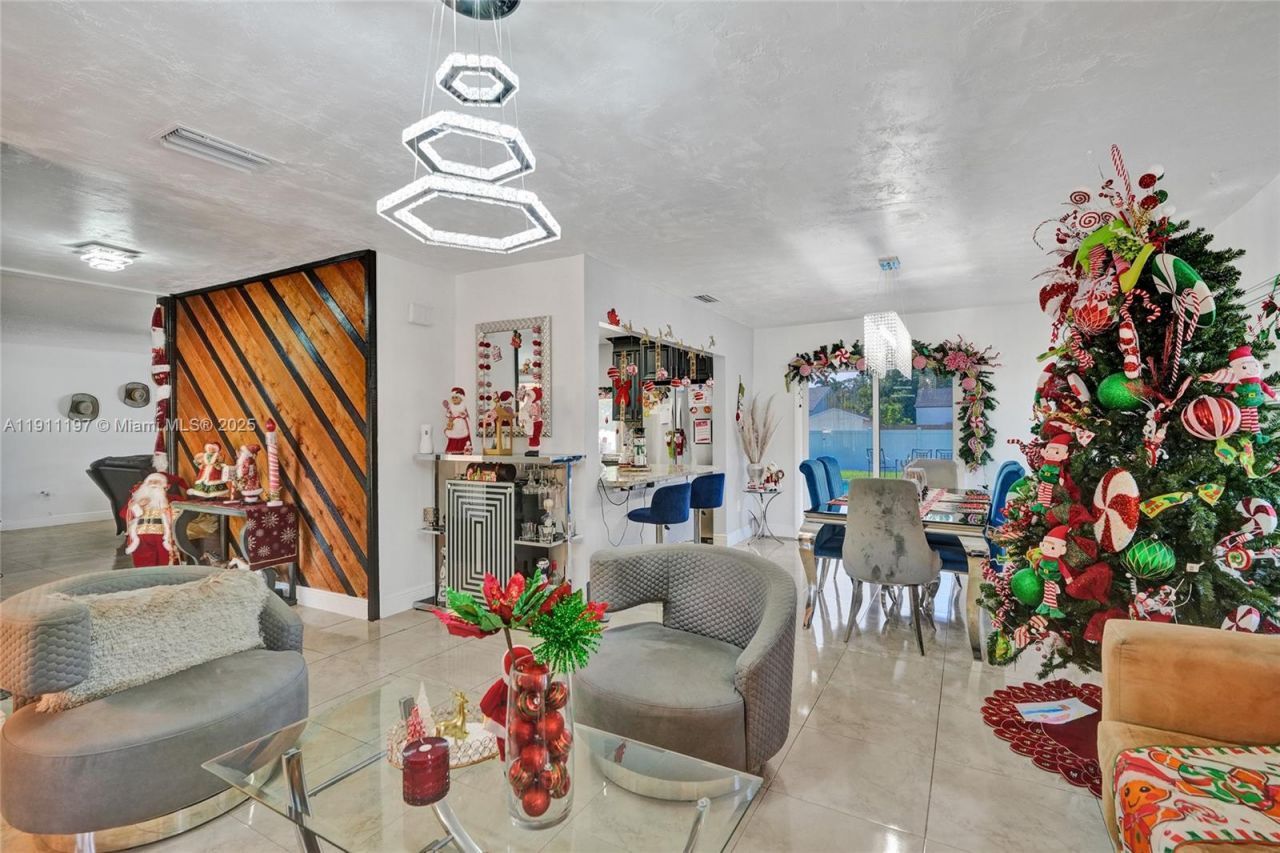 2 NE 160th St, Miami, FL 33162 Photo