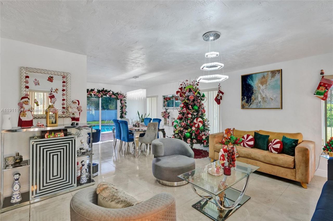 2 NE 160th St, Miami, FL 33162 Photo