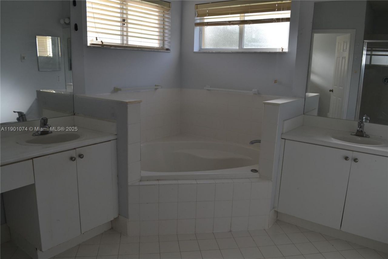 22418 SW 94th Path, Cutler Bay, FL 33190 Photo