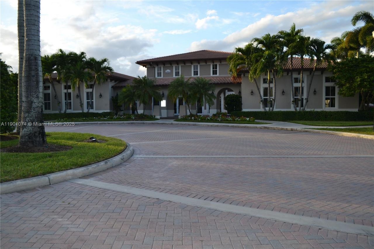 22418 SW 94th Path, Cutler Bay, FL 33190 Photo