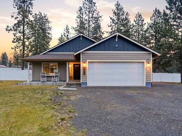 6318 Jenna Dr, Nine Mile Falls, WA 99026