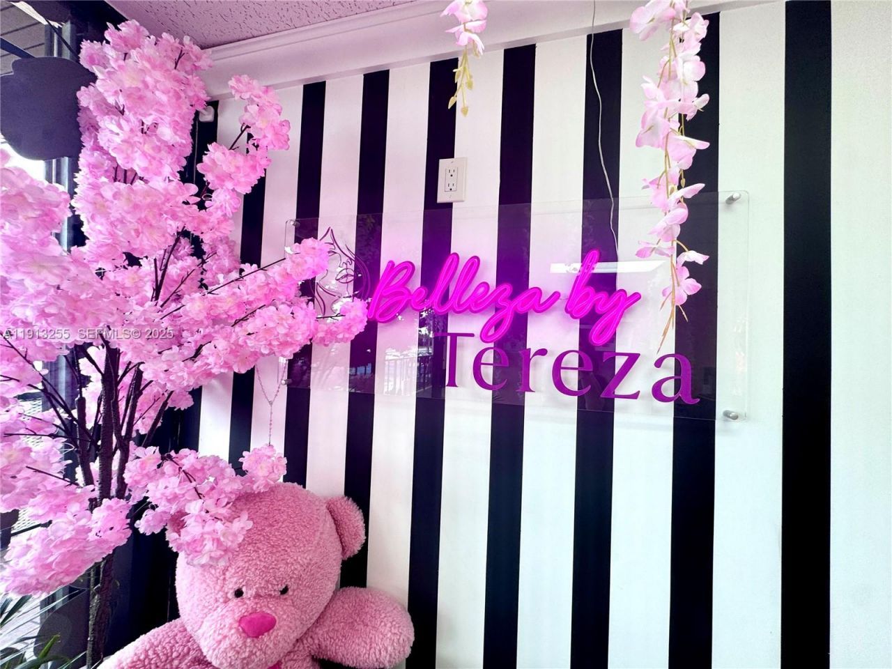 8150 SW 8 St, Miami, FL 33144 Photo