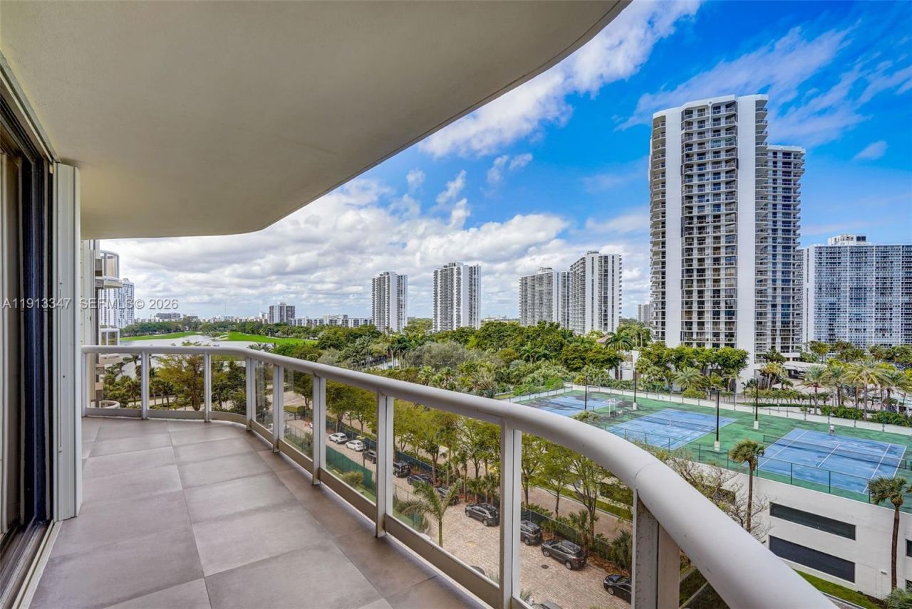 20191 E Country Club Dr, Unit 802, Aventura, FL 33180 Photo