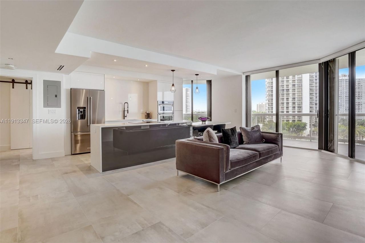 20191 E Country Club Dr, Unit 802, Aventura, FL 33180 Photo