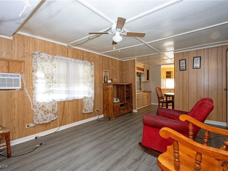 18592 Edwards, Unit 3, Doylestown, OH 44230 Photo 8