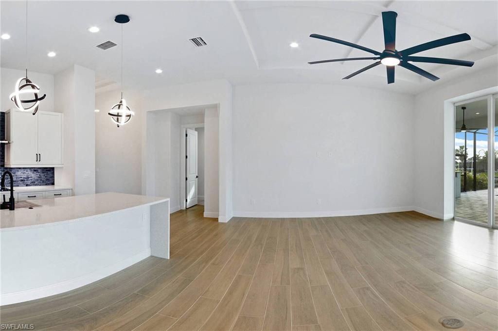 3102 SE 18th Pl, Cape Coral, FL 33904 Photo