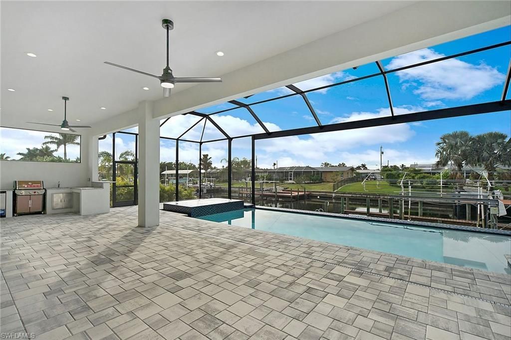 3102 SE 18th Pl, Cape Coral, FL 33904 Photo