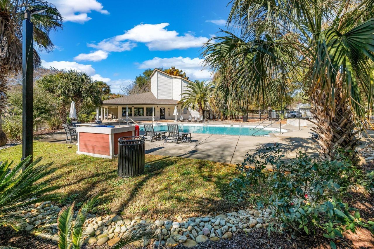 264 Alexandra Drive Photo 13