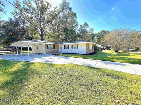 8032 Sholar Dr, Baton Rouge, LA 70809