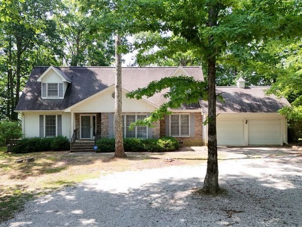 1454 Stage Coach Rd, Sewanee, TN 37375
