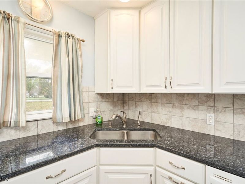 2941 Sweitzer Road, Uniontown, OH 44685 Photo 4