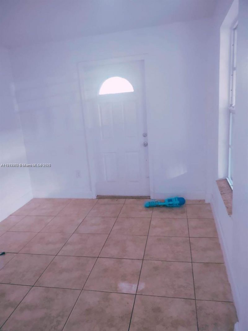 6422 NW 29th Ave, Miami, FL 33147 Photo
