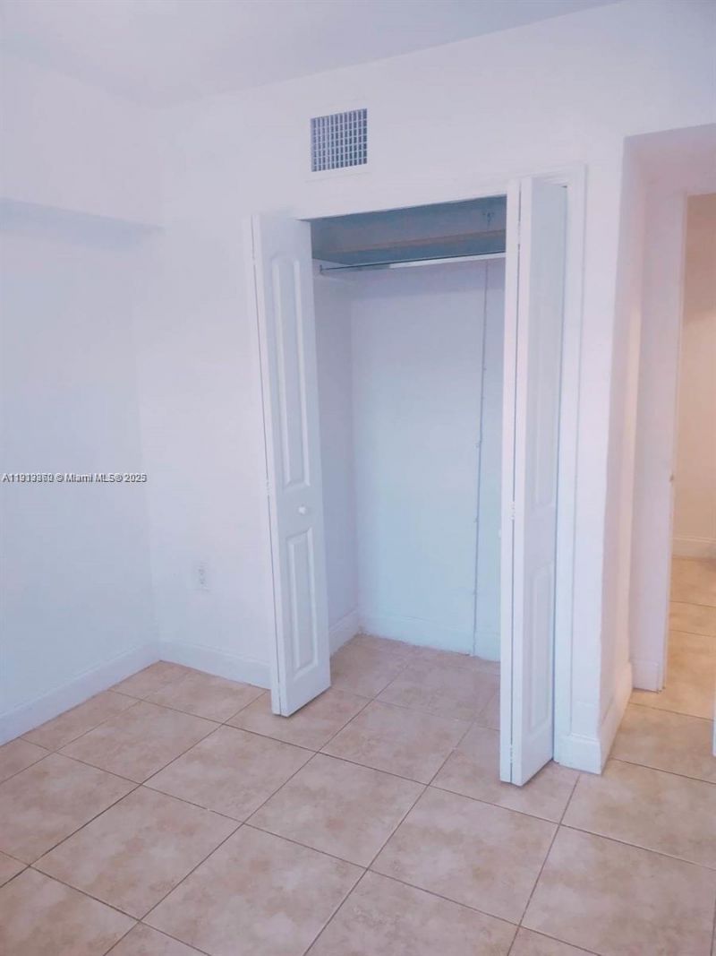 6422 NW 29th Ave, Miami, FL 33147 Photo