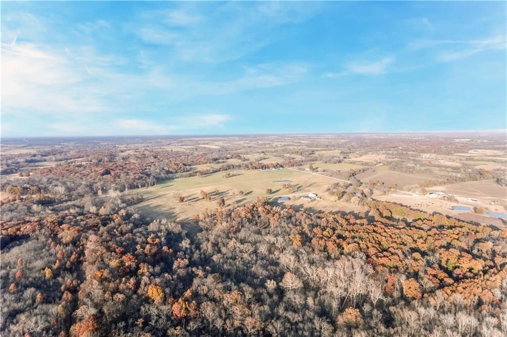 37907 E State Route B Highway, Creighton, MO 64739 Main Photo