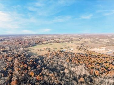 37907 E State Route B Highway, Creighton, MO 64739