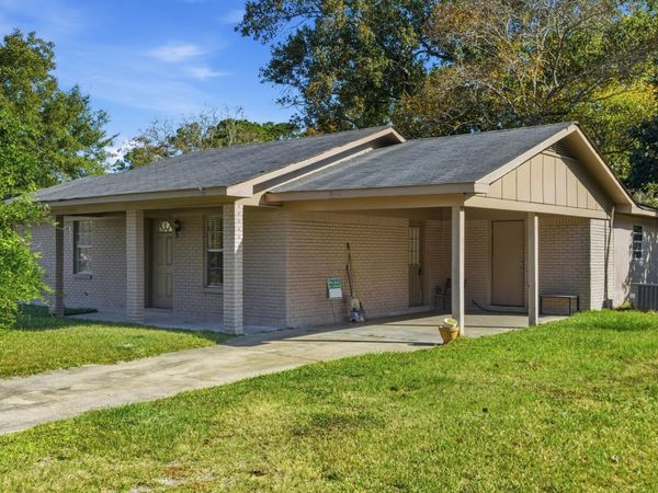 8304 Austeria St., Moss Point, MS 39562