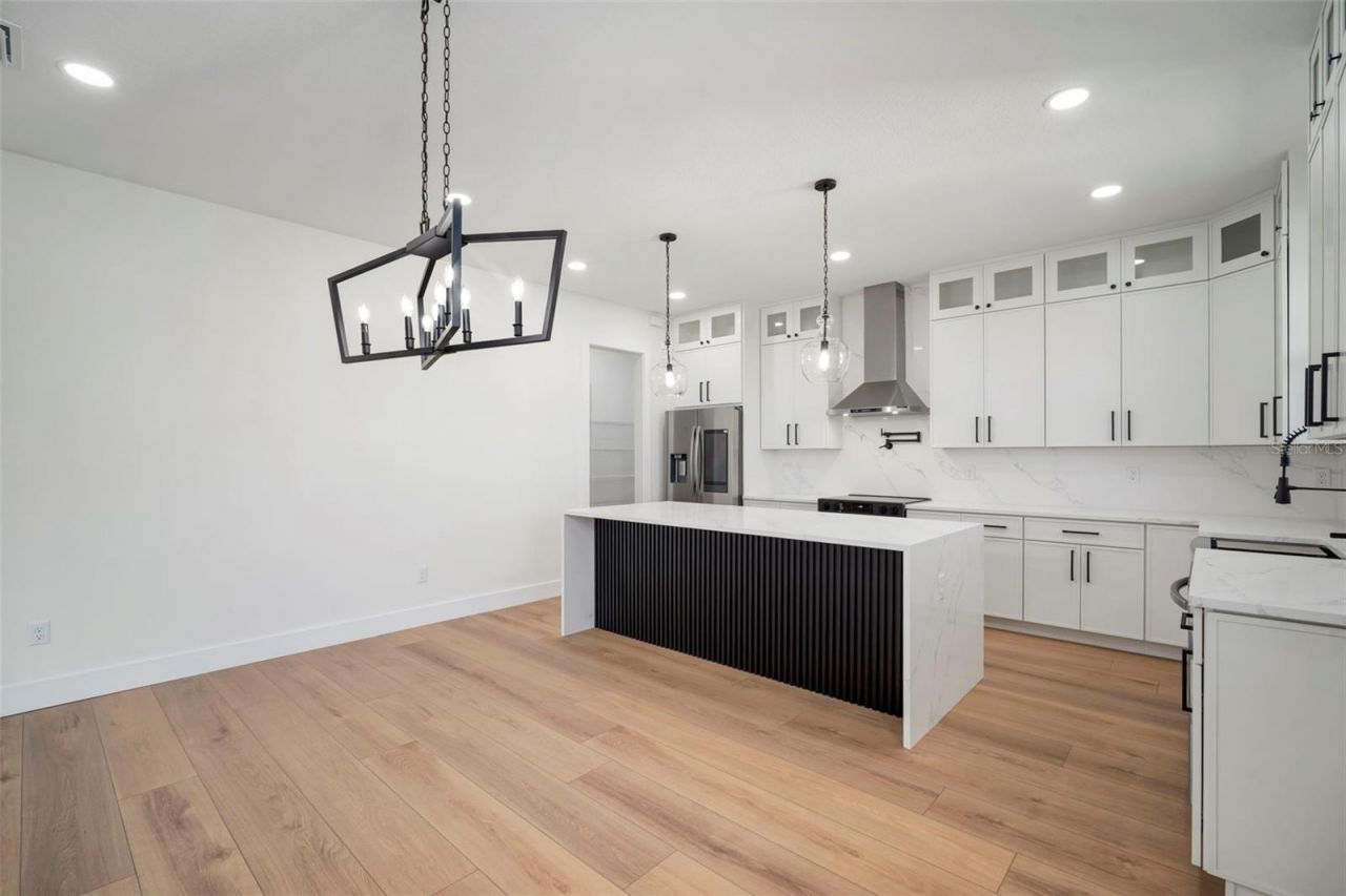 1207 Apollo Beach Boulevard, Apollo Beach, FL 33572 Photo