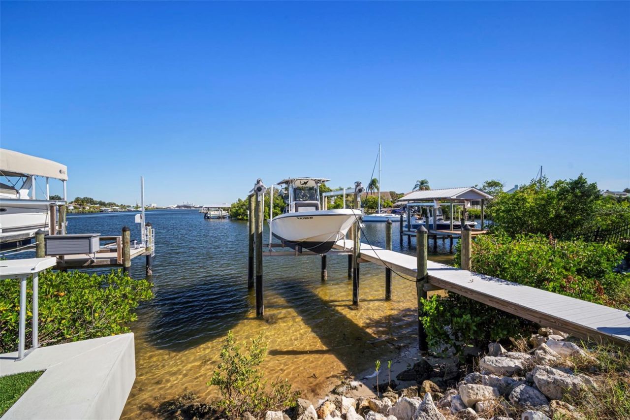 1207 Apollo Beach Boulevard, Apollo Beach, FL 33572 Photo