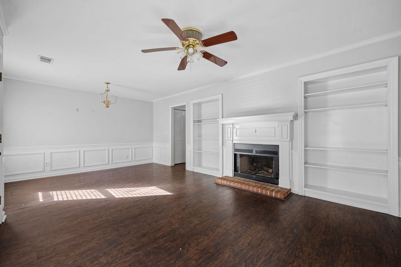 302 Springview Lane Photo 4