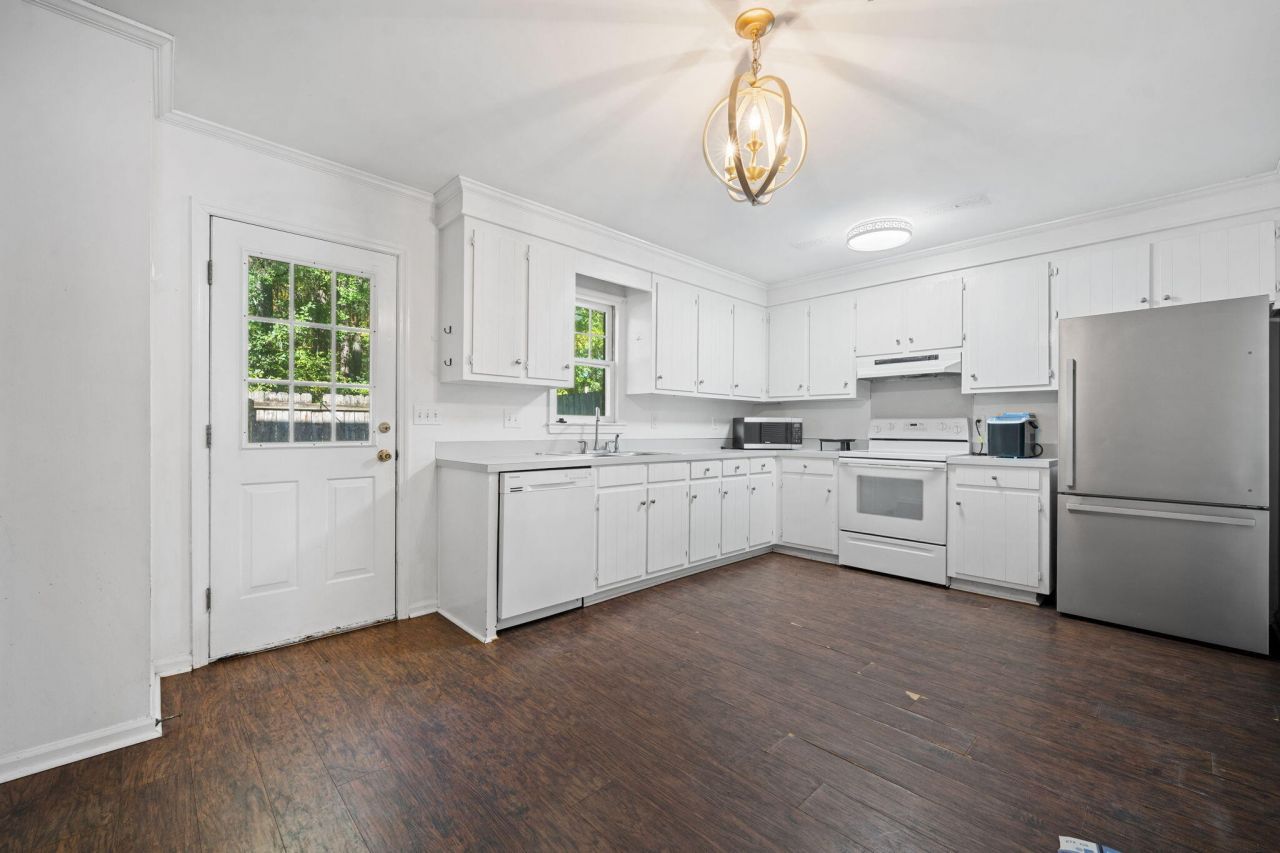 302 Springview Lane Photo 8