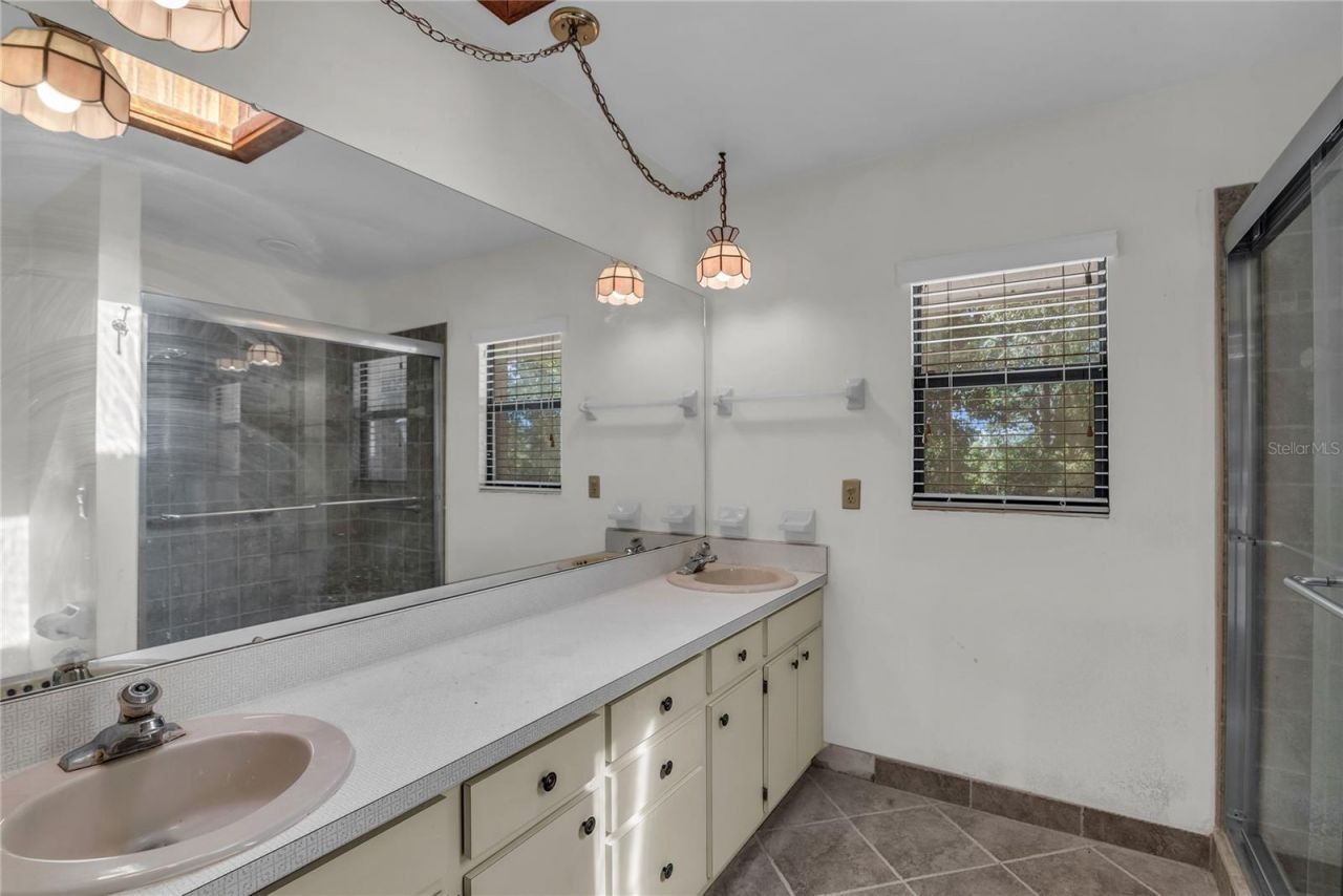 624 Hull Island Drive, Oakland, FL 34787 Photo