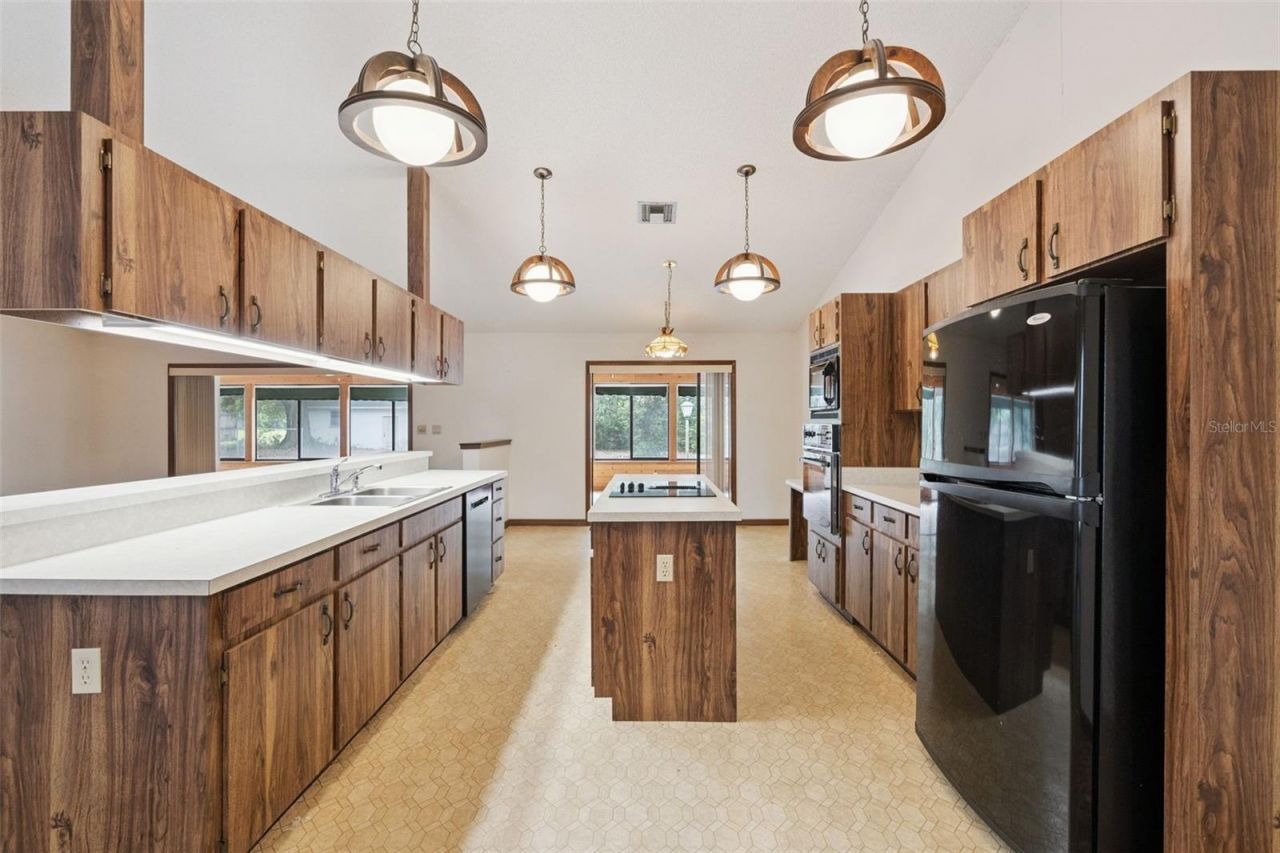 624 Hull Island Drive, Oakland, FL 34787 Photo