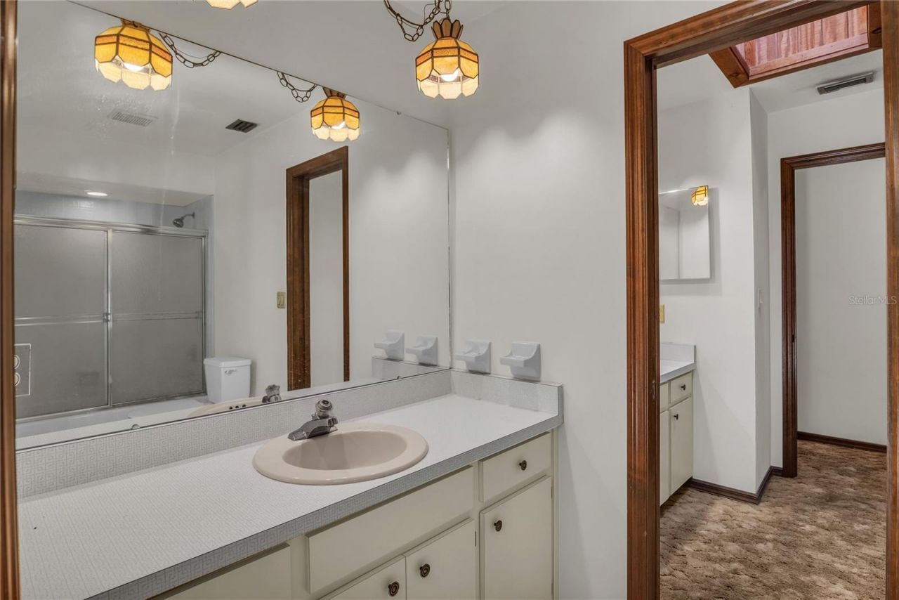 624 Hull Island Drive, Oakland, FL 34787 Photo