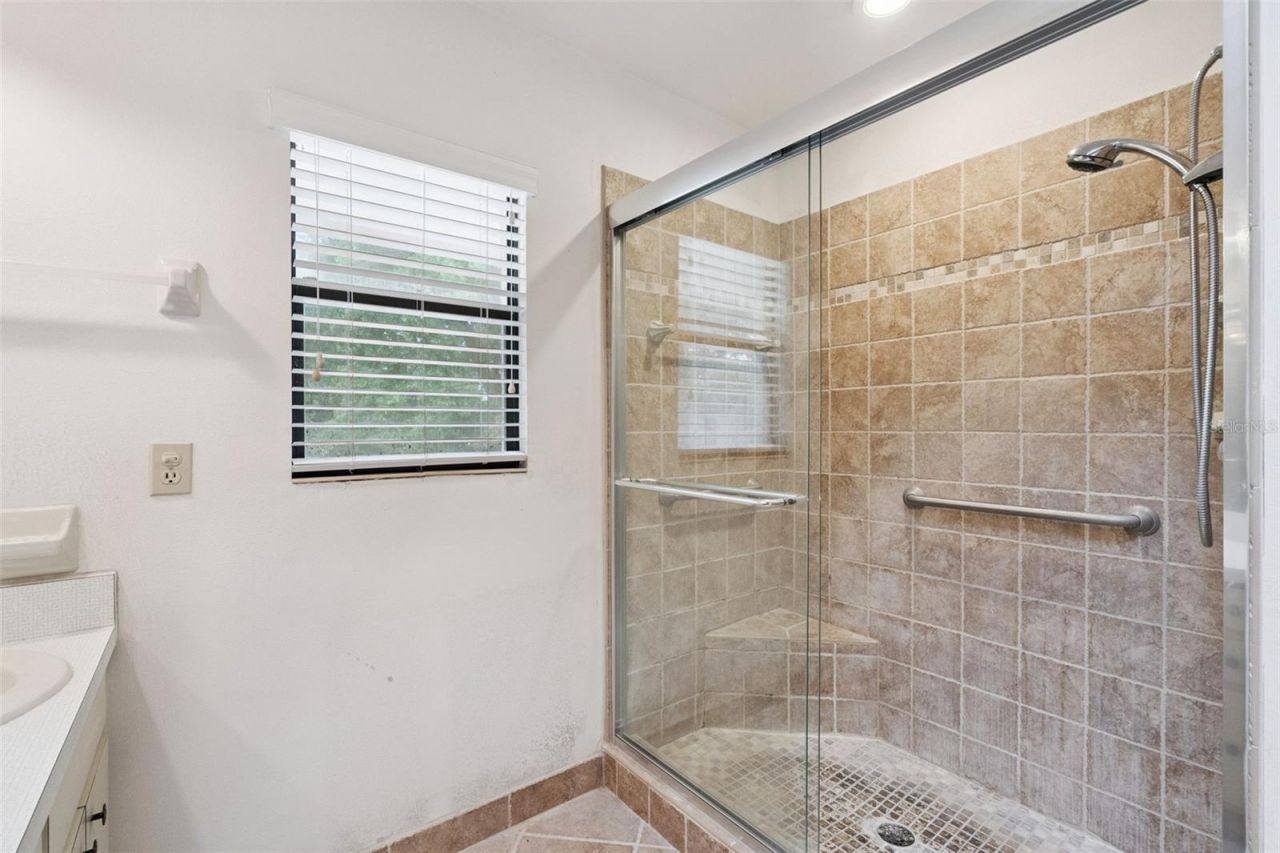 624 Hull Island Drive, Oakland, FL 34787 Photo