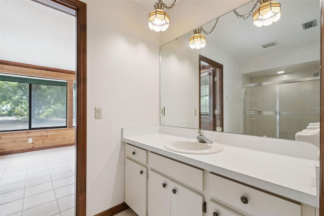 624 Hull Island Drive, Oakland, FL 34787 Photo