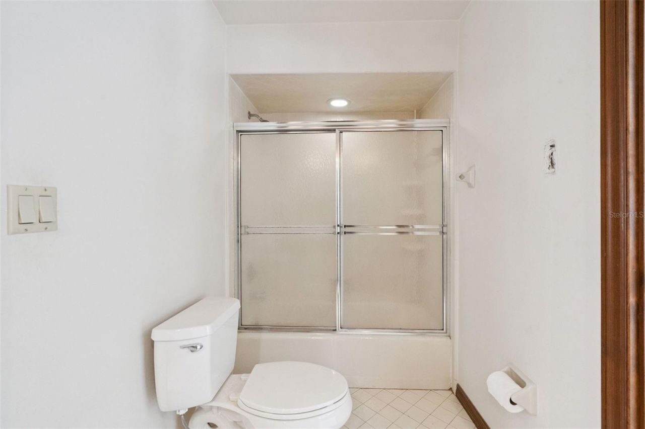 624 Hull Island Drive, Oakland, FL 34787 Photo