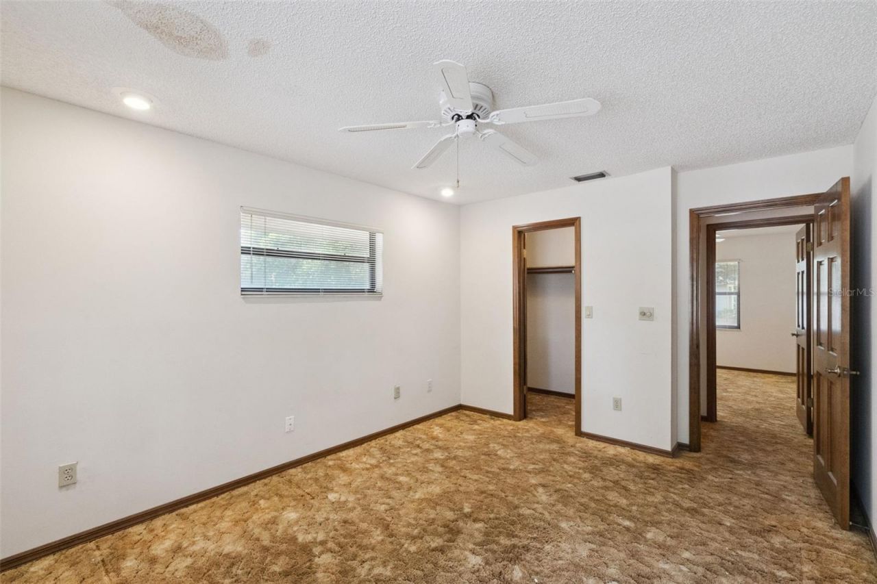 624 Hull Island Drive, Oakland, FL 34787 Photo